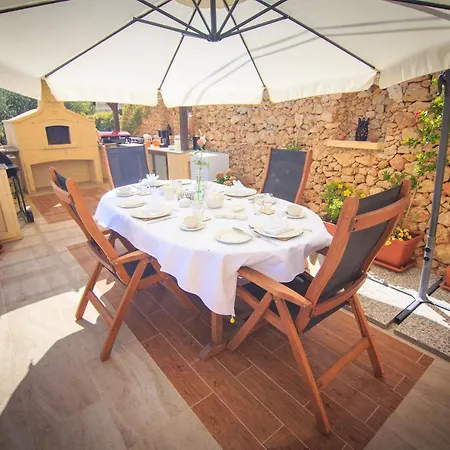 Tal-ingliza Boutique - Adults Only * Għasri